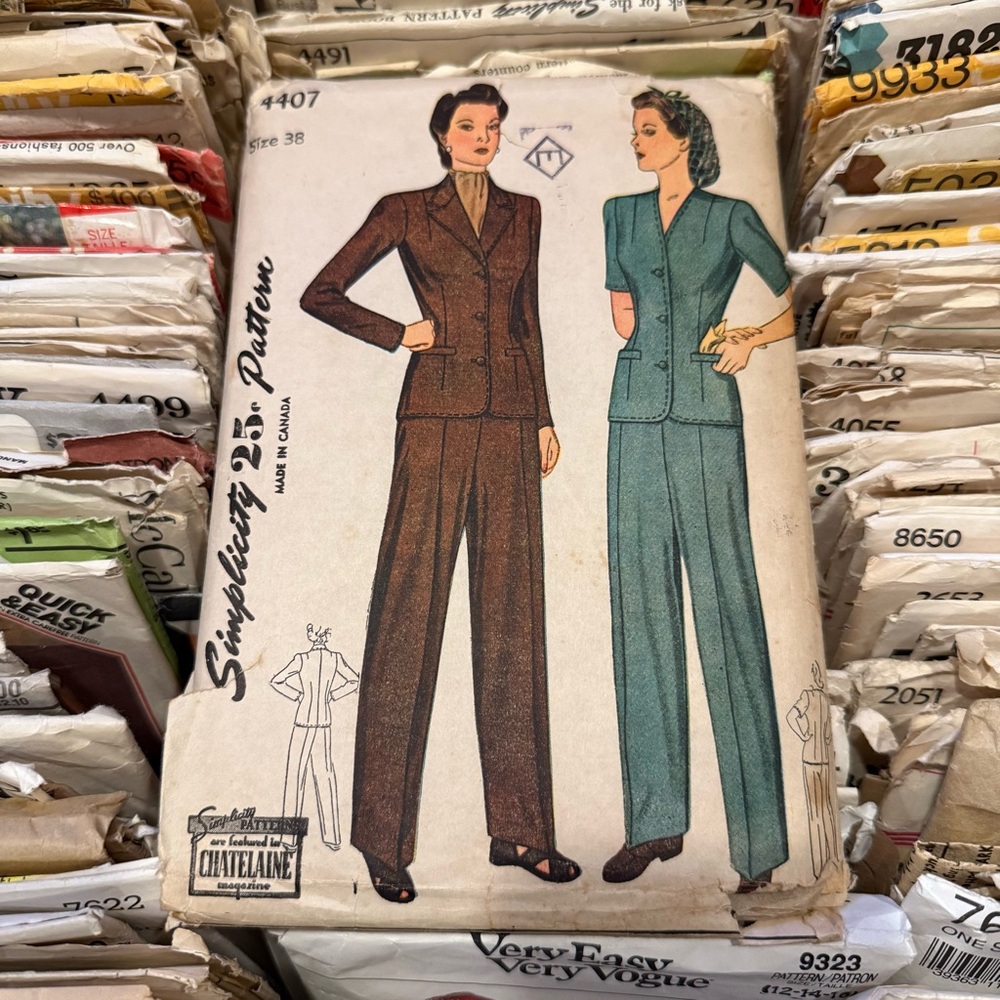 Vintage Women's Pantsuit Pattern‎